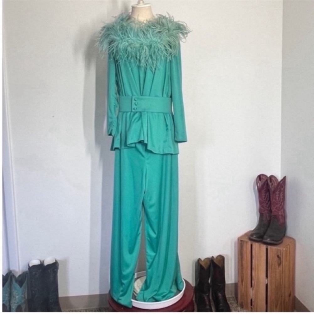 Vintage Lilli Diamond California  pants suit ostrich feather collar